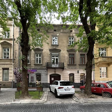 Modern Apartment, 5Mins To Rynok Square Lviv Ngoại thất bức ảnh