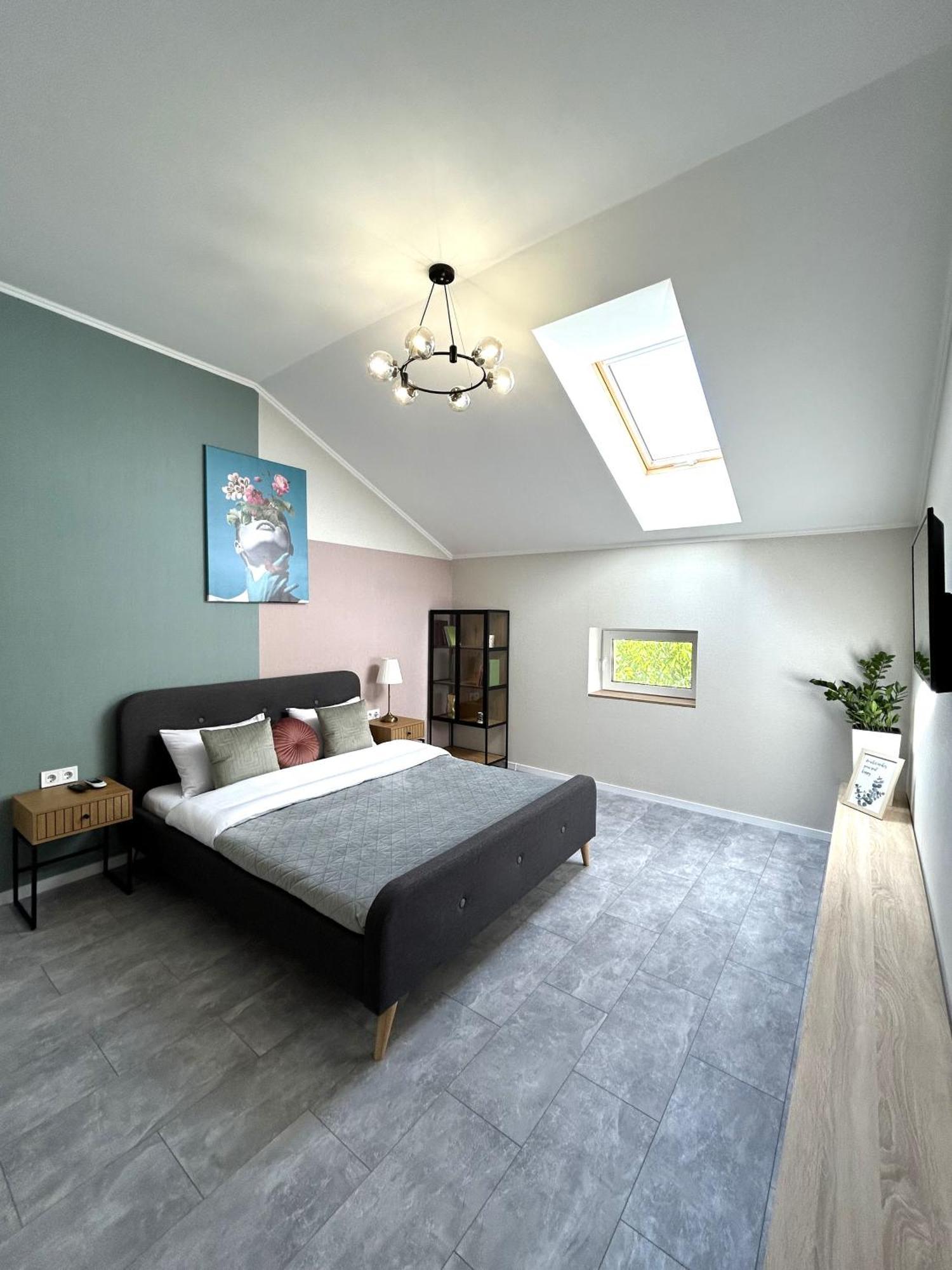 Modern Apartment, 5Mins To Rynok Square Lviv Ngoại thất bức ảnh